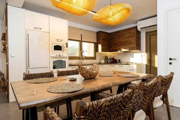 Dining Area Villa Nous Luxury (2)