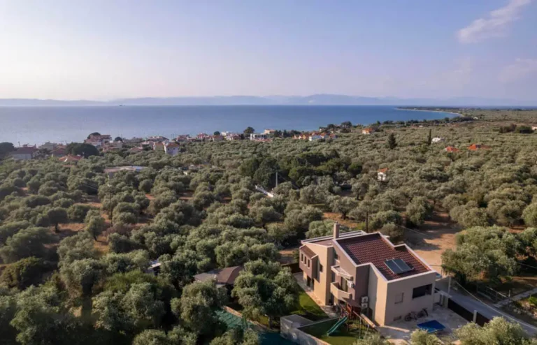 Exterior Villa Nous Luxury (4)